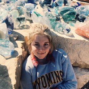 Meet your Posher, Olivia